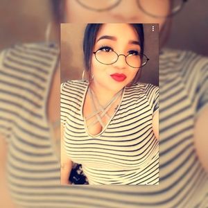 Meet your Posher, Joely